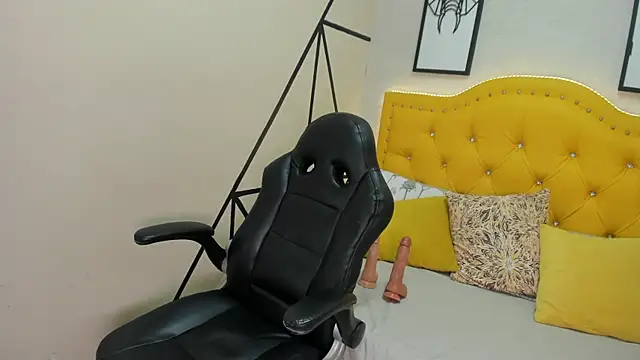 Christy Copers online show from 04.13.26