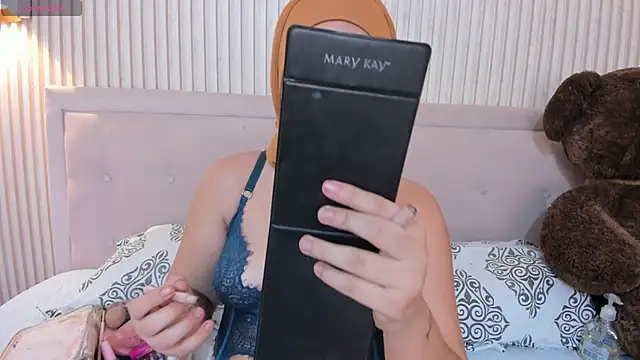 Snapshot of Shadya_habibi chatting on 04.13.26 Shadya habibi online show from 04.13.26