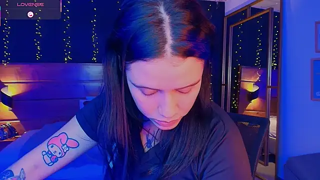 aria bloomer online show from 04.13.26