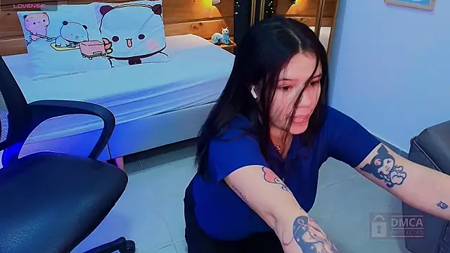 aria bloomer online show from 04.18.26