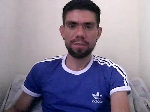 Snapshot of thomas2wood chatting on 06.30.26 thomas2wood online show from 06.30.26