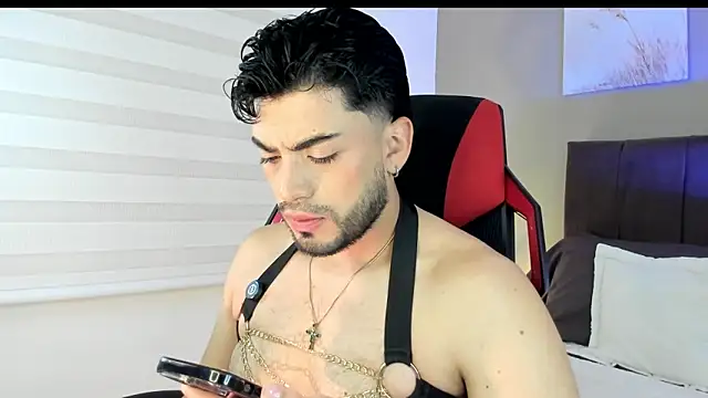 Alexander Diazz online show from 04.08.26