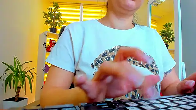 Tianniaa online show from 04.24.26