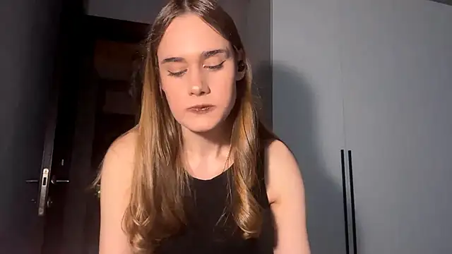 SharellFraleigh online show from 04.13.26