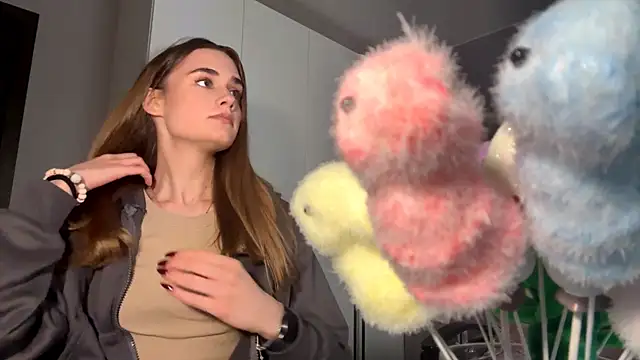 SharellFraleigh online show from 04.18.26