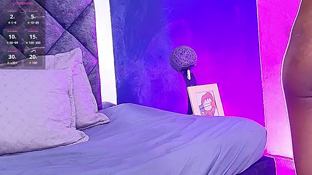 hilary banks1 online show from 04.15.26