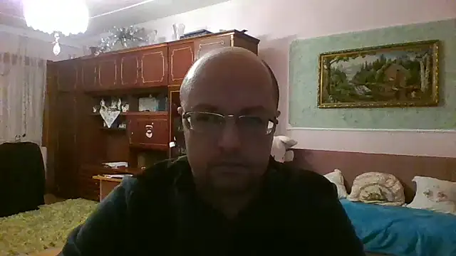 Snapshot of Luceriusbigass chatting on 02.20.25 Luceriusbigass online show from 02.20.25