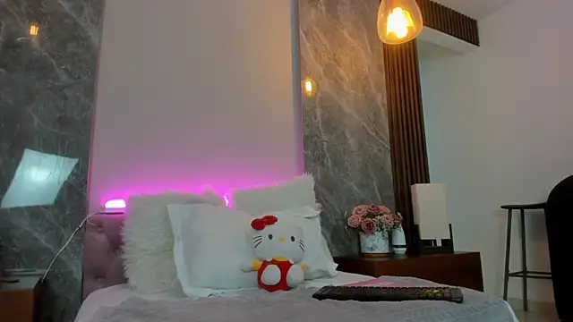 Snapshot of Scarlett_Evanss_ chatting on 04.09.26 Scarlett Evanss online show from 04.09.26