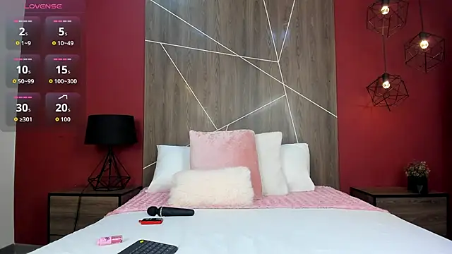 amber rosewood online show from 04.10.26