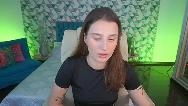 VikVikLove online show from 06.10.26
