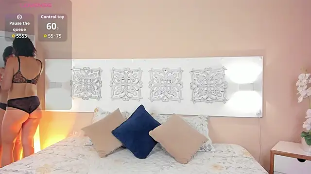 Snapshot of freyaa__1 chatting on 04.13.26 freyaa 1 online show from 04.13.26