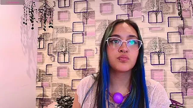 Samanthaa Evanss online show from 04.16.26