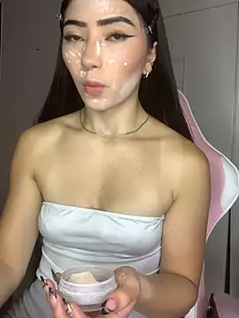 Snapshot of AMBERBUNNY_ chatting on 04.11.26 AMBERBUNNY online show from 04.11.26