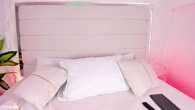 Hayami Li online show from 04.14.26