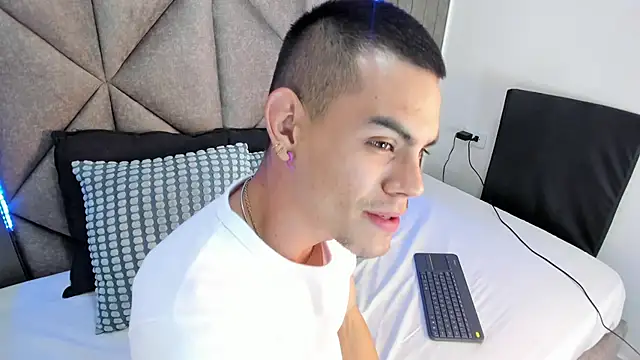 RomeoBoselli   online show from 04.10.26