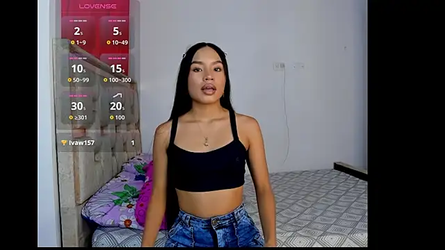 pocahontasbaby  online show from 04.10.26