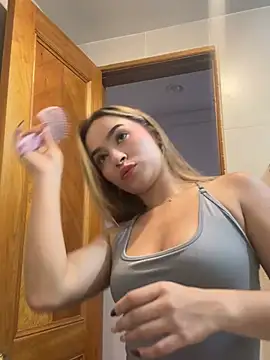 AmyRusso online show from 04.15.26