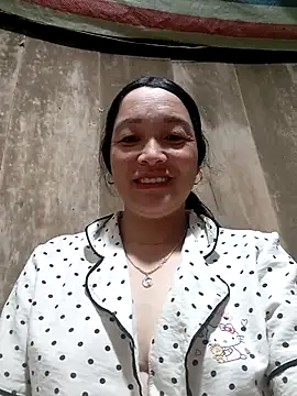 Snapshot of vanlucky2 chatting on 05.15.26 vanlucky2 online show from 05.15.26