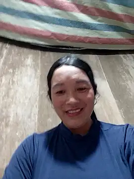 Snapshot of vanlucky2 chatting on 05.28.26 vanlucky2 online show from 05.28.26