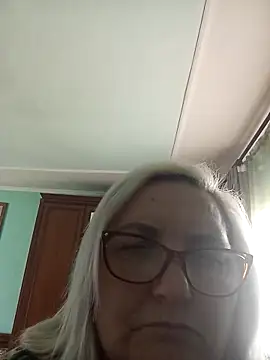 AureliaSky598 online show from 05.10.26
