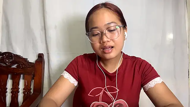 SheenaMcbrien online show from 04.13.26