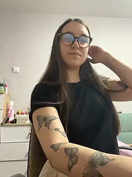 RiannaBrown online show from 04.17.26