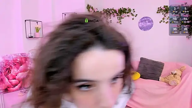Snapshot of mia_mooon_ chatting on 06.26.26 mia mooon online show from 06.26.26