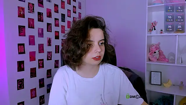 Snapshot of mia_mooon_ chatting on 08.01.26 mia mooon online show from 08.01.26