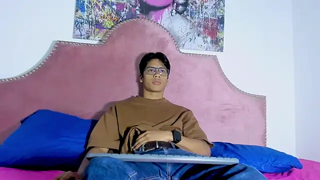 LiamKron online show from 04.15.26