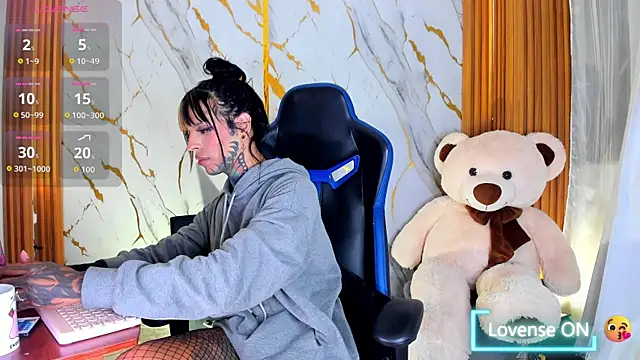 Dafne kee online show from 04.11.26