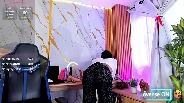 Dafne kee online show from 04.15.26