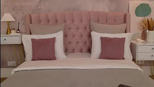 Snapshot of YunaStorm chatting on 04.09.26 YunaStorm online show from 04.09.26