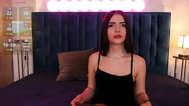 NicoleeNash online show from 04.10.26