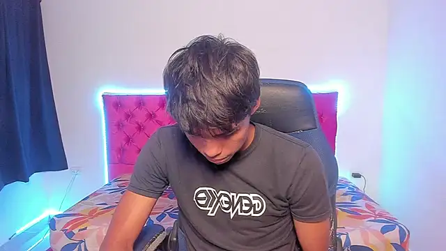 skinny sam online show from 04.15.26