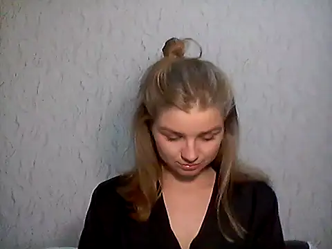 ElizaCrowe online show from 04.16.26