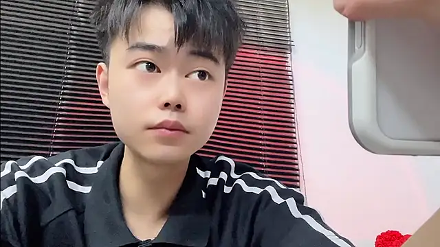 GUCCI-BOY1314 online show from 04.27.26