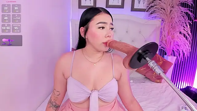 kitty bluuee online show from 04.16.26