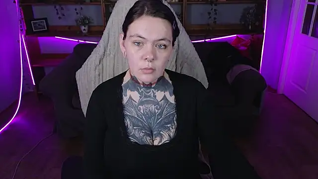 QwertyAnnie Lbo online show from 04.27.26