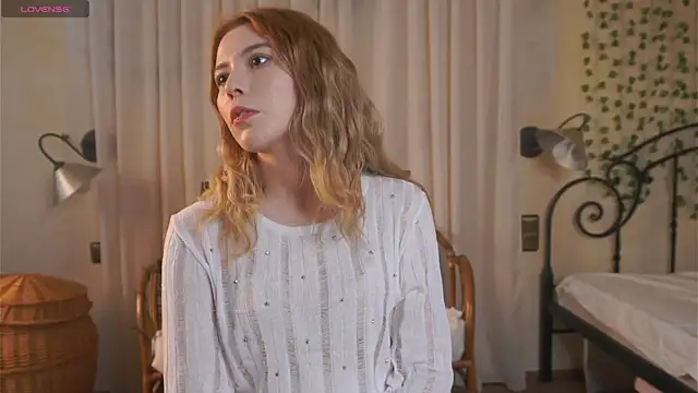 SonyaCubine online show from 04.15.26