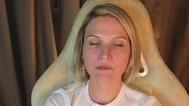 angelina wings online show from 04.15.26