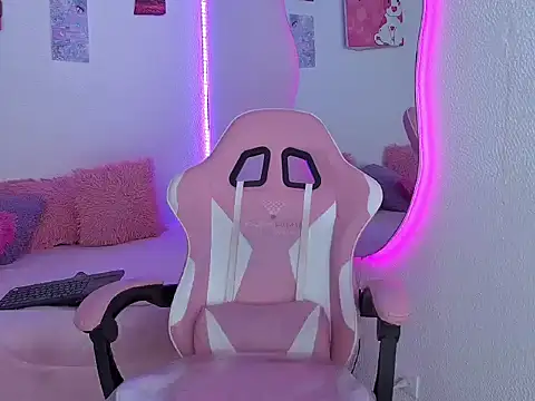 Snapshot of anisha_vela chatting on 04.10.26 anisha vela online show from 04.10.26