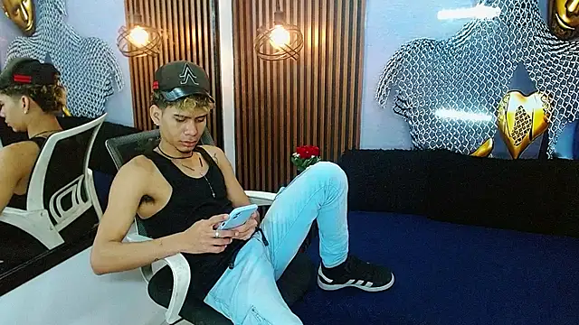 Skinny cute Alyer online show from 06.11.26