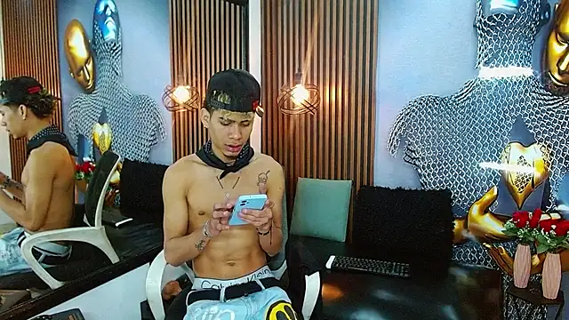 Skinny cute Alyer online show from 07.08.26