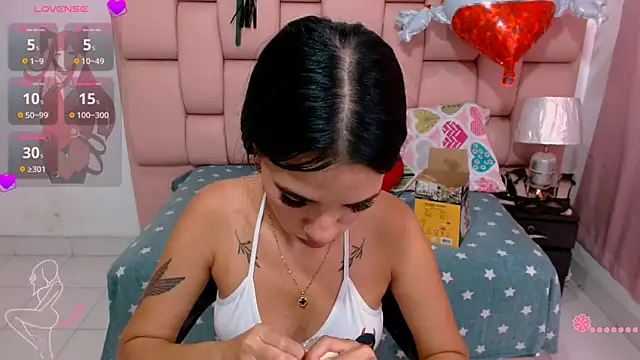 Snapshot of vanesa_22_ chatting on 04.15.26 vanesa 22 online show from 04.15.26