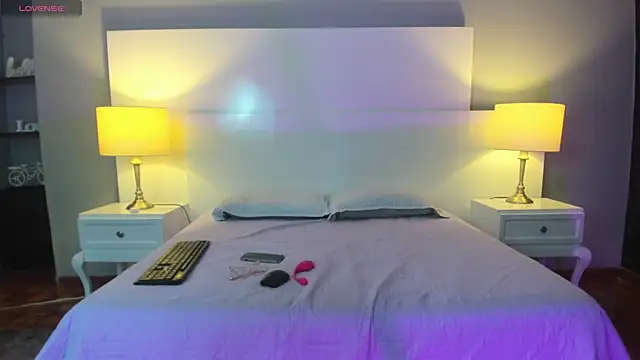 Snapshot of Aliss_Taylor1 chatting on 04.14.26 Aliss Taylor1 online show from 04.14.26