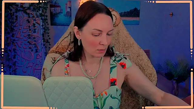 Snapshot of LanaRadiance chatting on 06.15.26 LanaRadiance online show from 06.15.26