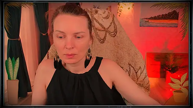 Snapshot of LanaRadiance chatting on 07.25.26 LanaRadiance online show from 07.25.26