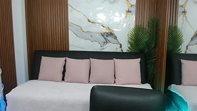 alonddra tay online show from 04.17.26