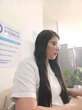 Snapshot of SOFI__10 chatting on 06.15.26 SOFI 10 online show from 06.15.26