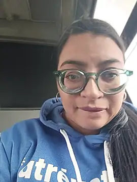 Snapshot of SOFI__10 chatting on 06.16.26 SOFI 10 online show from 06.16.26